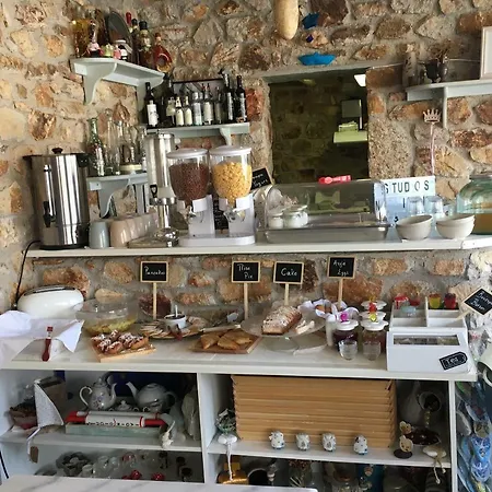 Niovi Serifos