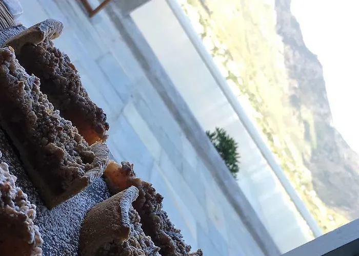 Niovi Serifos * Livadi (Serifos)